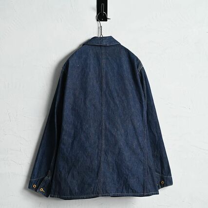 ほぼ未使用の１９１０年代製「カーハートのデニムカバーオール」（マッシュルーム提供）