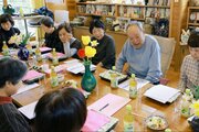 村上市の読書塾「けやきぶんこ」20年の歴史に幕　元雑誌編集長が主宰、名著250冊題材に…閉塾の集いで塾生ら思い出語る
