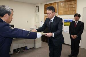 南魚沼署で行われた優秀安全運転事業所の表彰伝達式