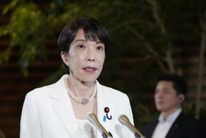 中傷動画作成疑惑に関し、記者団の取材に応じる高市早苗首相=8日、首相官邸