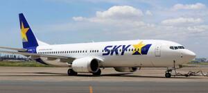 スカイマークが国内の航空会社で初めて導入するボーイング737―8型機=25日午前、羽田空港