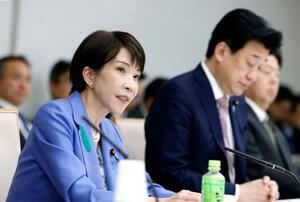 　経済財政諮問会議で発言する高市首相（手前）＝１３日午後、首相官邸