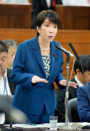 参院厚労委で答弁する高市首相=28日午前