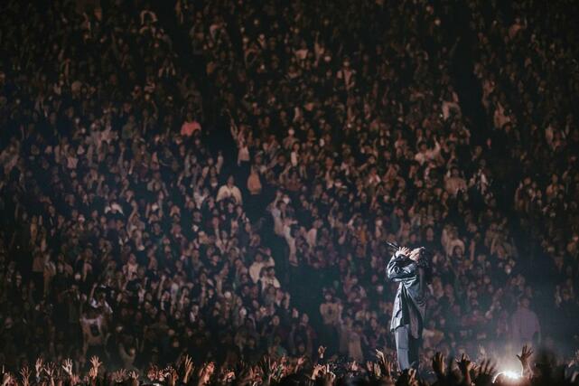 熱唱するＲ－指定（ｐｈｏｔｏ　ｂｙ　＠ｋａｗａｄｏ＿ｐｈｏｔｏ）【