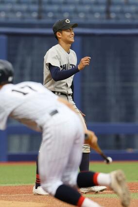 中越－富山第一　７回裏、６－１０と大きく引き離され、悔しい表情を浮かべる渡邊櫂史＝エコスタ