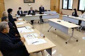 弥彦村の公共施設の在り方について考える「ハコもの管理・こども館新設検討委員会」の初会合=弥彦村役場
