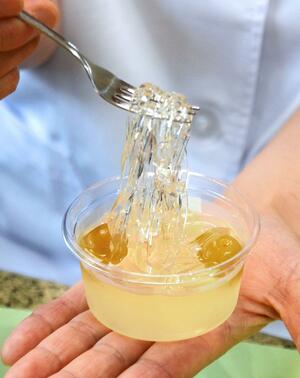 好月の「自家製梅シロップの梅くずきり」