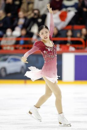 女子フリー 演技する千葉百音=ヘルシンキ(共同)