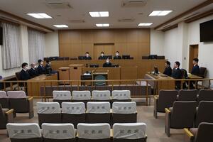 渡辺健被告に判決が言い渡された新潟地裁=11月22日