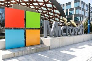 米マイクロソフトのロゴ=4月、ワシントン州(AP=共同)