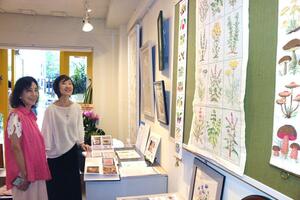 ギネス世界記録認定を記念して開かれた作品展=東京都渋谷区