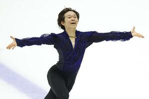 フィギュアサマーカップの男子フリーで演技する鍵山優真=8月、木下カンセーアイスアリーナ
