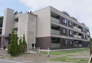 入居条件を緩和した子育て世帯向け町営住宅「ひまわりハウス」=出雲崎町大門