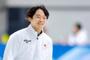 　公式練習に臨む鍵山優真＝ミラノ（共同）