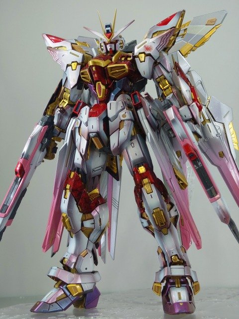 ガンプラ史上の最高峰の 金属表現 Mgex を大胆カスタム 妄想ストーリーを形にしたくて 新潟日報デジタルプラス