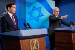 記者会見するルビオ米国務長官(左)とイスラエルのネタニヤフ首相=2025年9月、エルサレム(ロイター=共同)