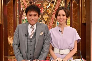 『芸能人格付けチェックBASIC 春の3時間半スペシャル』に出演する(左から) 浜田雅功、ヒロド歩美(C)ABCテレビ