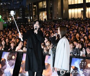 映画『君が最後に遺した歌』春の星空イベントin大阪に登壇した（左から）道枝駿佑、生見愛瑠 （C）ORICON NewS inc.