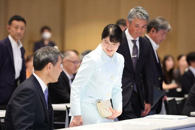 ぼうさいこくたいの会場に入られた愛子さま=7日、新潟市中央区の朱鷺メッセ