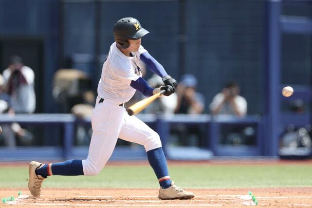 帝京長岡－新発田南　２回新発田南２死三塁、服部舜が適時打を放ち先制＝エコスタ