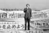 原発関連の集会で話す高木仁三郎さん=1993年、福井県敦賀市(原子力資料情報室提供)
