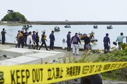 沖縄･辺野古沖で船２隻が転覆、同志社国際高（京都）２年生と船長が死亡