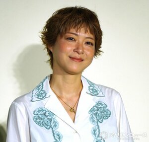 ボーイッシュ×美脚のリラックススタイルで登場した上野樹里 （C）ORICON NewS inc.