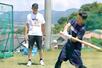 初戦に向け選手を指導する新潟産大付の吉野公浩監督=8月7日、兵庫県宝塚市(写真映像部・菊池雪那)