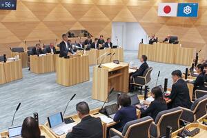 東京電力柏崎刈羽原発に関する議論が繰り広げられた柏崎市議会9月定例会議の一般質問=12日、柏崎市議会