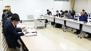 原発事故が起きた際の責任の所在などについて議論を交わした「地域の会」＝柏崎市荒浜１