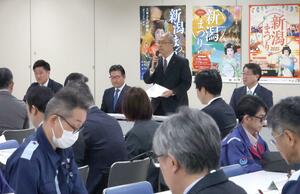 今年の新潟まつりについて協議した全体会議の初会合＝２２日、新潟市役所