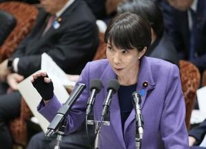 2月27日の衆院予算委で答弁する高市首相