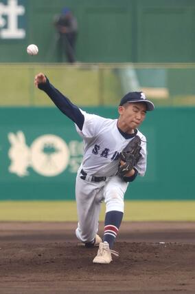 三条－柏崎工　三条の兵田雅隆＝長岡市の市悠久山野球場