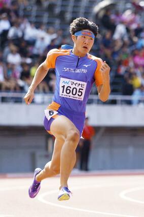男子200メートル決勝(タイムレース) 11位の石田大虎(開志国際)=7月28日、広島市