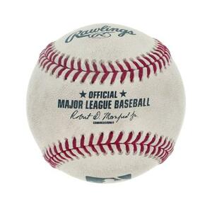 　大谷翔平選手が昨年１０月のナ・リーグ優勝決定シリーズ第４戦で放った３本目のホームランボール（米競売会社ゴールディン提供、共同）