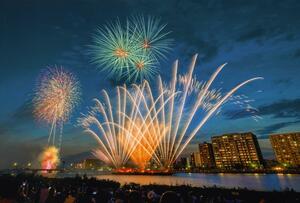 市長賞を受賞した長谷川真一さんの「夜空ステージ」(新潟観光コンベンション協会提供)