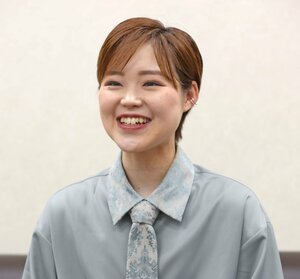 インタビューで「男役としての魅力を高め、成長している姿を見てもらいたい」と語った彩名美希=4月、新潟市中央区
