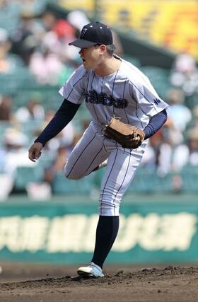 先発・宮田塁翔投手=甲子園