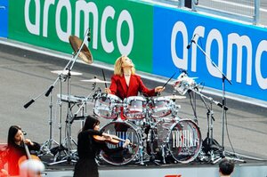 YOSHIKI、F1日本グランプリで国歌演奏