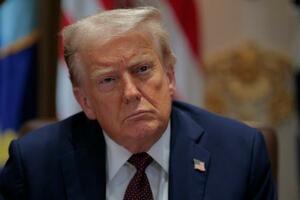 米ホワイトハウスでの閣議に出席したトランプ大統領=8月26日(ゲッティ=共同)