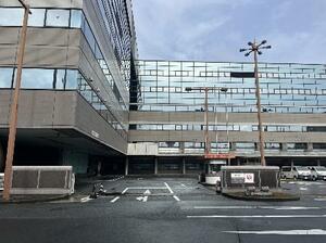 成田国際空港のプライベートジェット専用ターミナルの入り口=今年3月