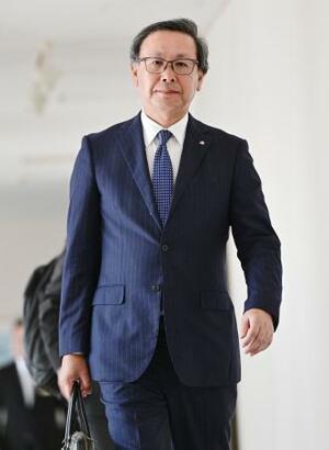 プロ野球オーナー会議に臨む日本ハムの井川伸久オーナー=17日、東京都内