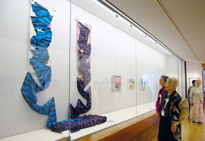 韓国の女性作家18人による美術展=新潟市中央区の知足美術館
