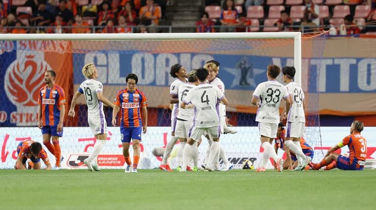 後半、追加点を奪われ０－２＝７月２０日、デンカビッグスワン