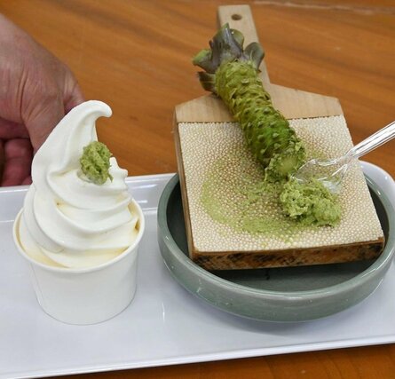 甘みと辛みを味わえる「わさびソフト」