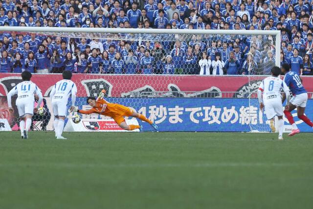 後半、PKを決められ1-1の同点=日産ス