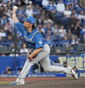 ロッテ戦に先発した日本ハム・伊藤=ZOZOマリン