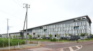 聴講生制度がある三条市立大学=三条市上須頃