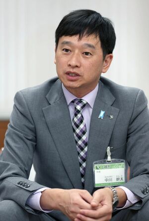 就任3年を迎え、インタビューに応じた上越市の中川幹太市長=市役所