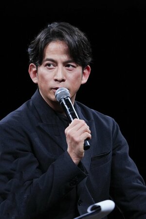 『J-WAVE GROWING REED 20th ANNIVERSARY』に登壇した岡田准一（写真撮影：上飯坂一）